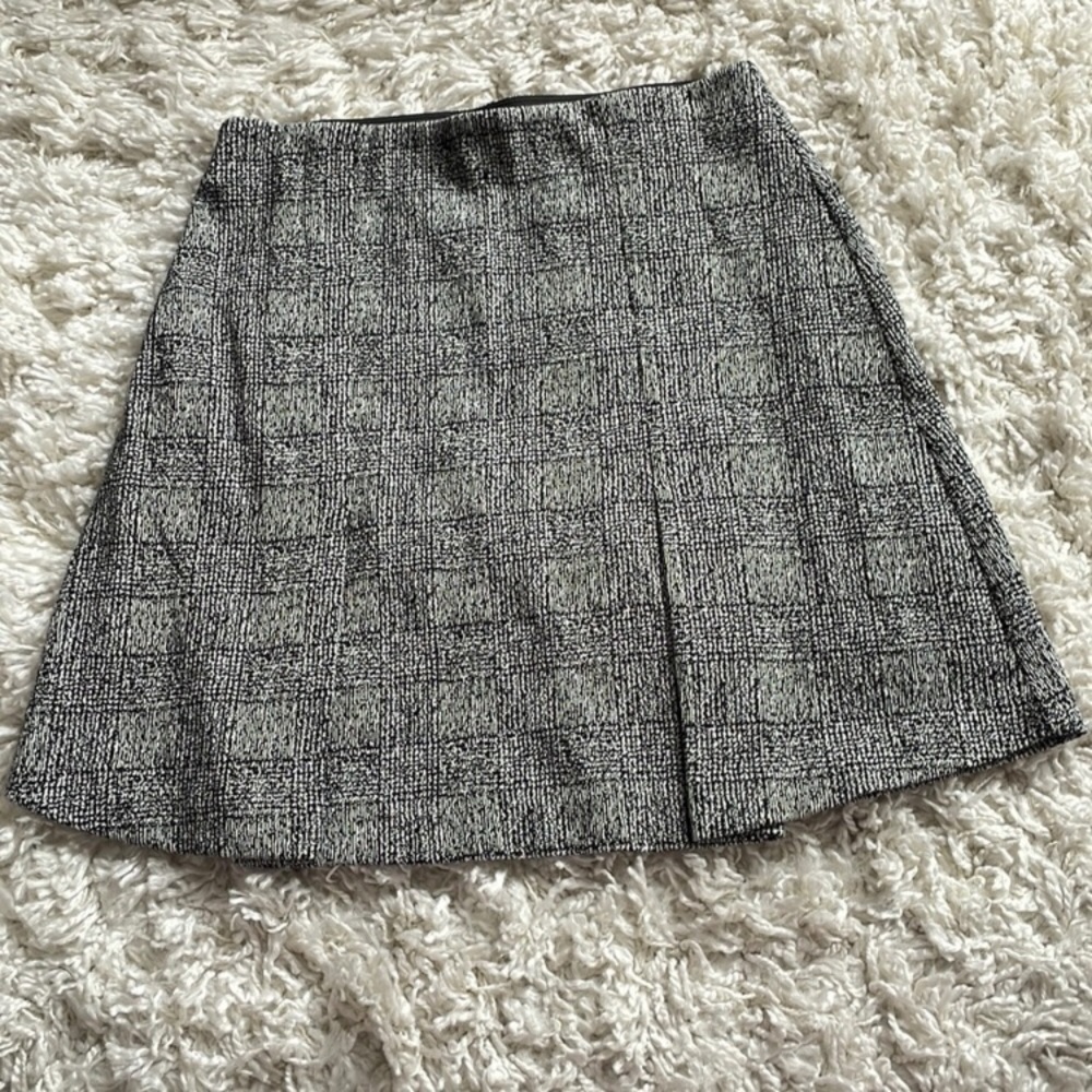 Loft Black and White Speckled Skirt ~ Size Small ~ brand New with Tags!! ❤️
